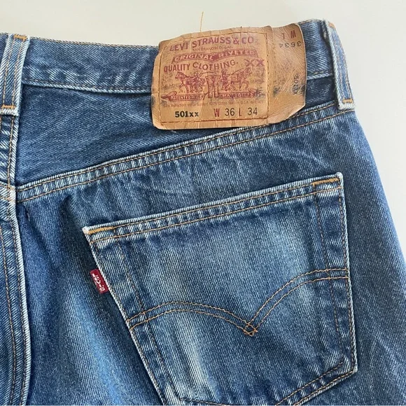 Vtg Levis 501 Button Fly Jeans Size 33x31 Actual 36x34 Tag Made In USA 1998 90s